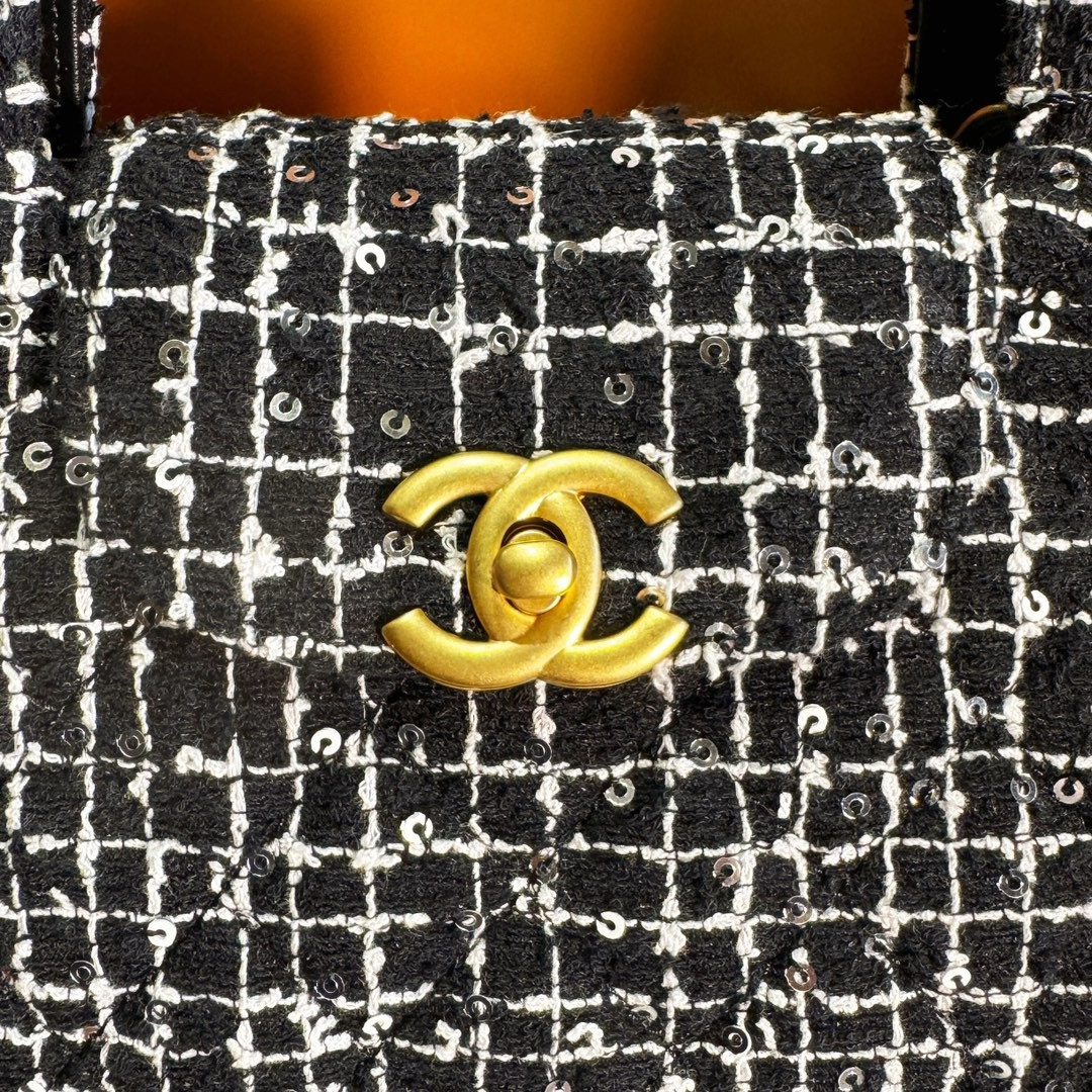 Ch**el Mini Shopping Bag 19x13x7cm