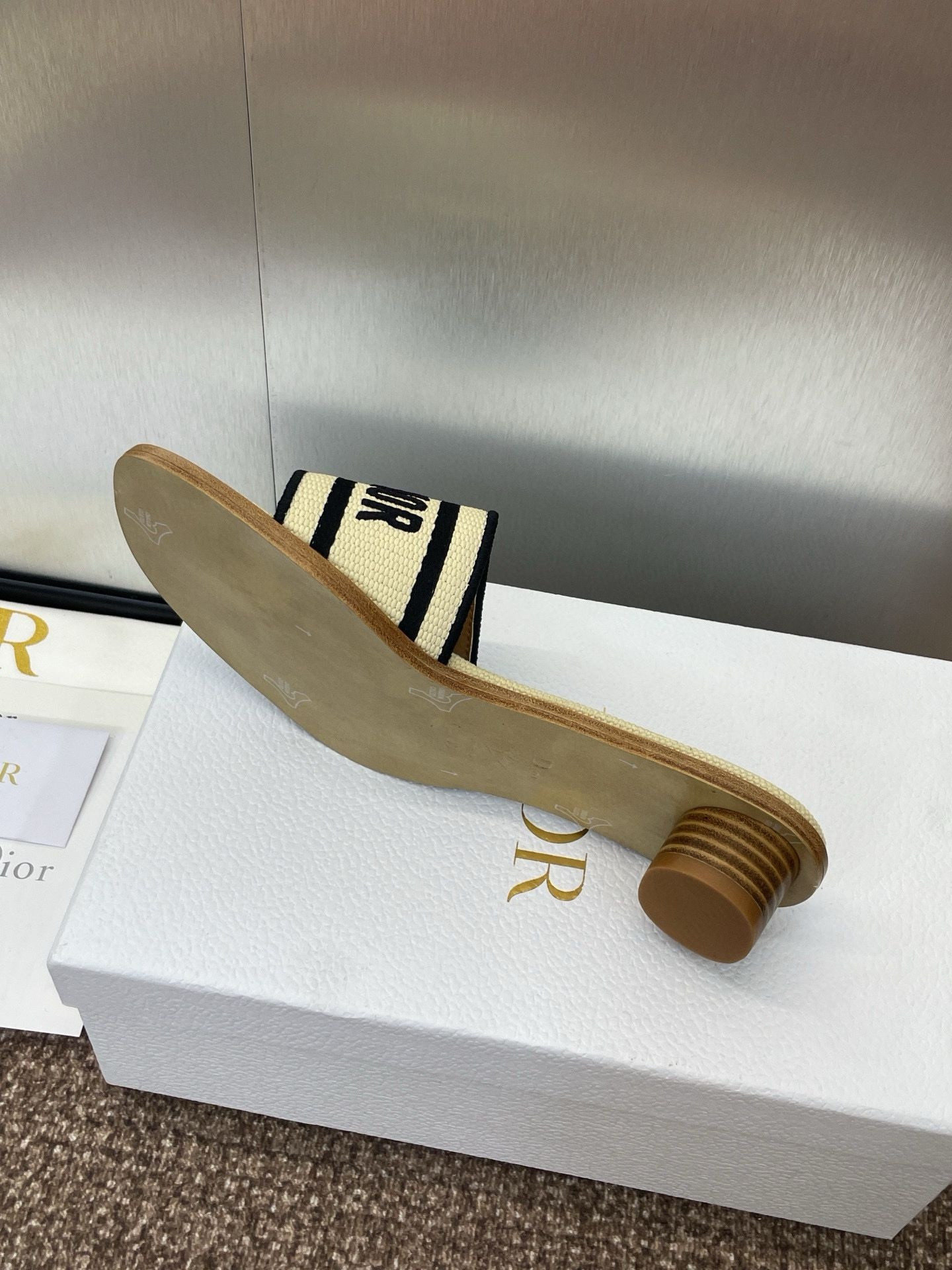 UA D10r Dway Heeled Slide