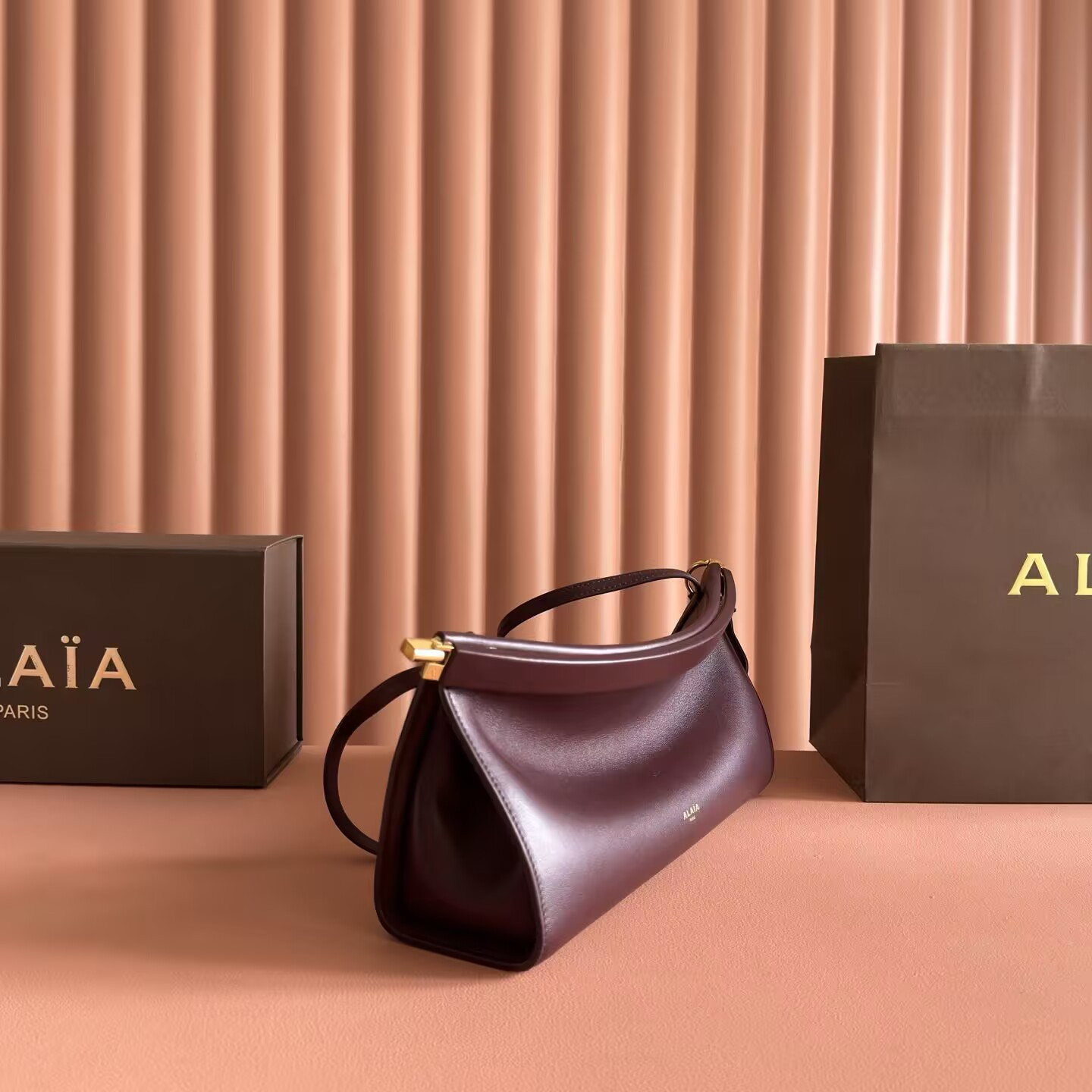 ALAÏA LE CLICK EAST WEST MEDIUM BAG 30x14x9cm