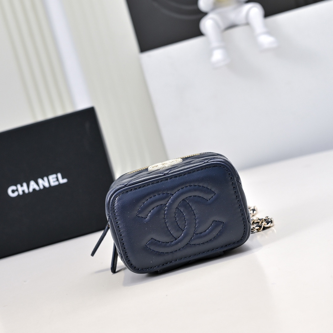 Ch**el SMALL VANITY WITH CHAIN 11x8.5x7cm
