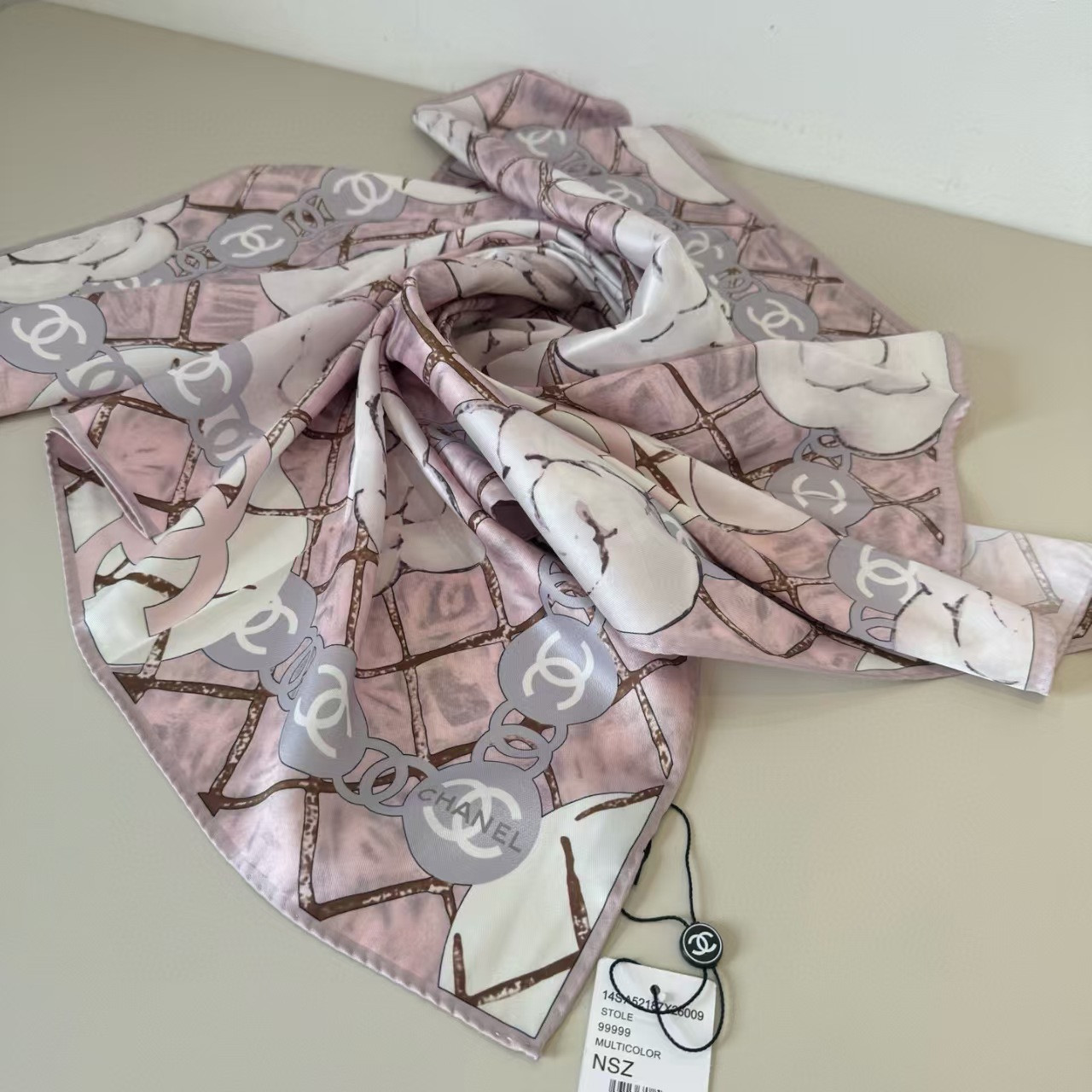 Ch**el Shawl