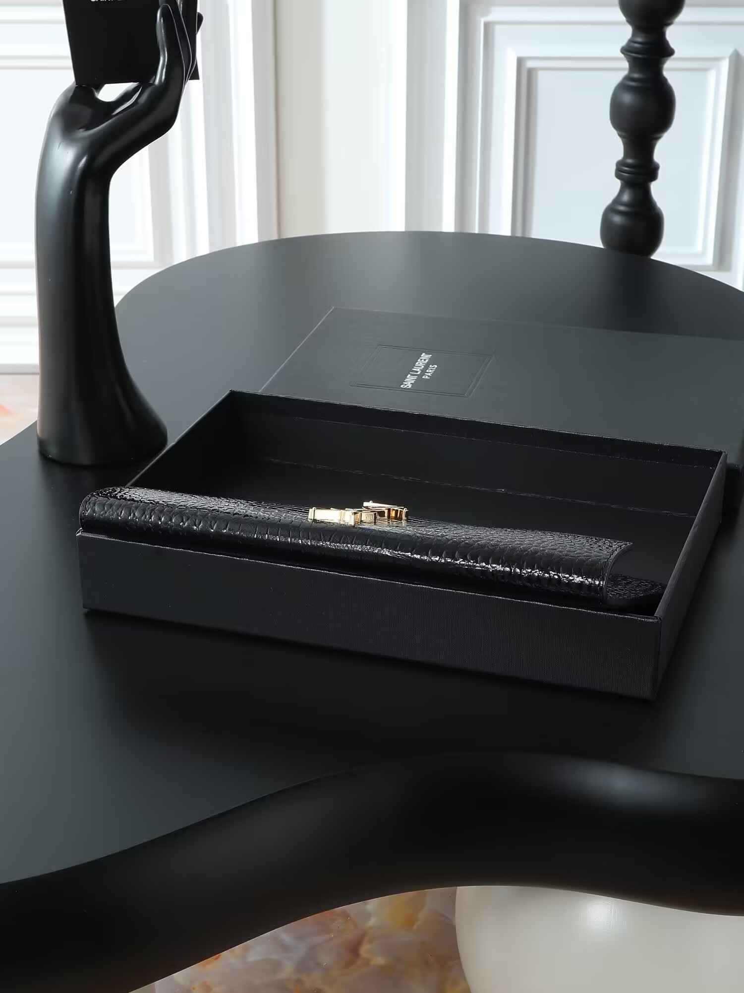 Y51 UPTOWN POUCH IN CROCODILE-EMBOSSED SHINY LEATHER BLACK 27 X 16 X 2 CM