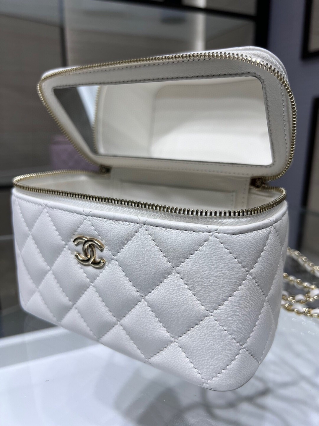 Ch**el Long Vanity with chain 16.5x10x8cm