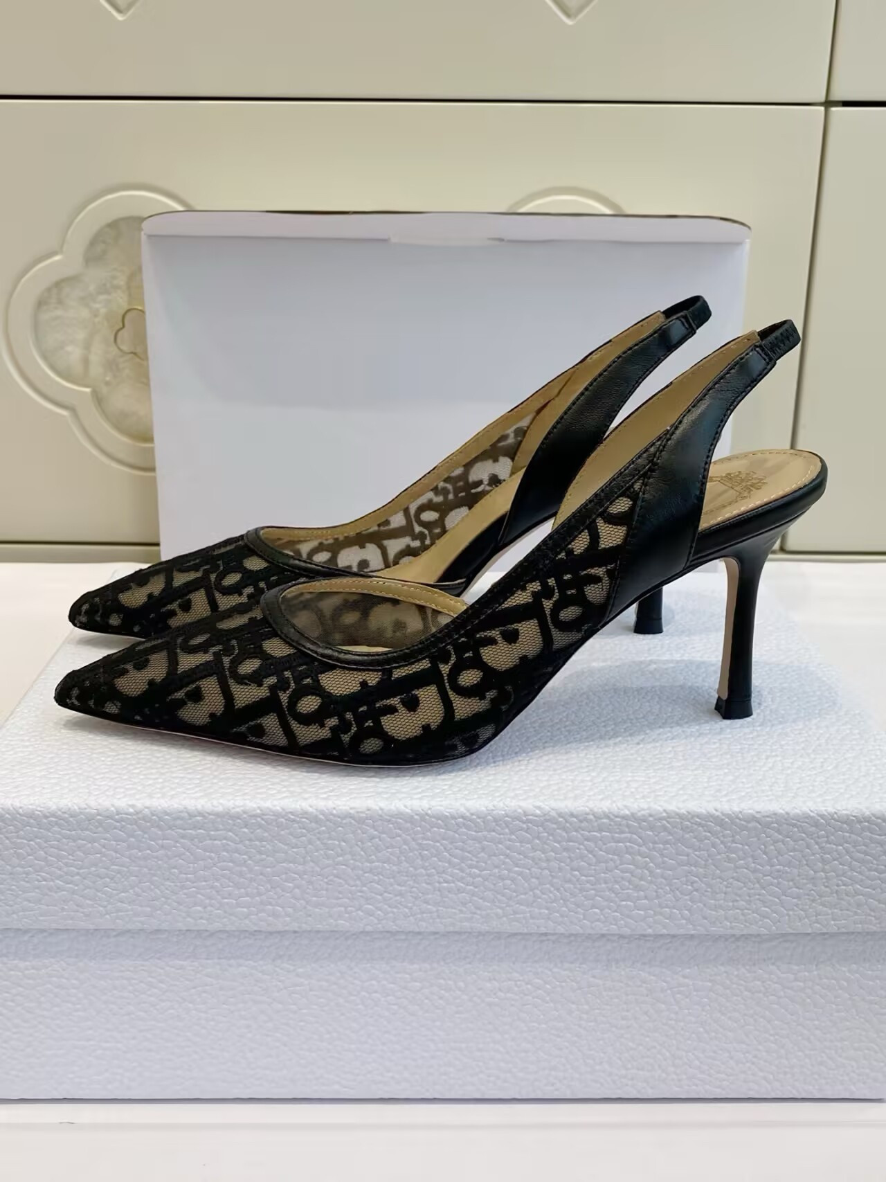 UA D10r AD10rable Slingback Pump 8cm Heel