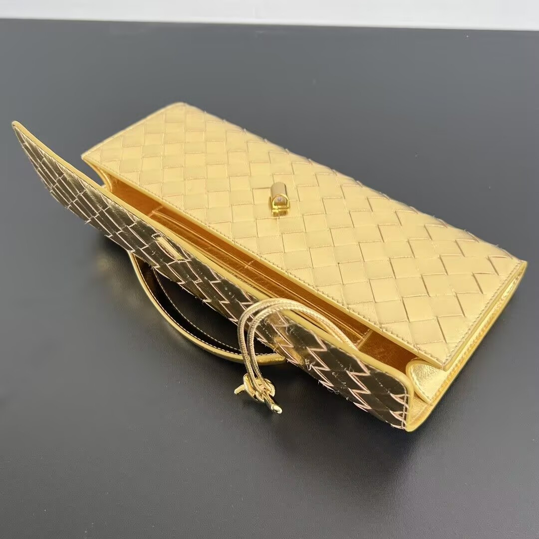B0tt*ga Ven*ta Long Clutch Andiamo With Handle 13x31x3cm