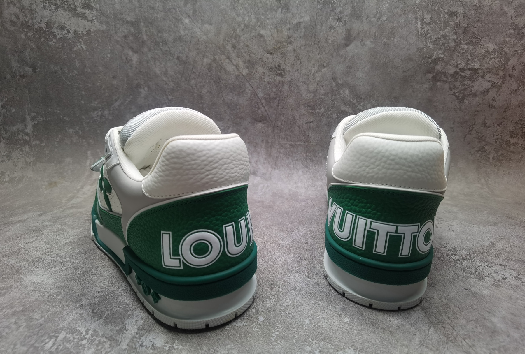UA LV Trainer Sneaker