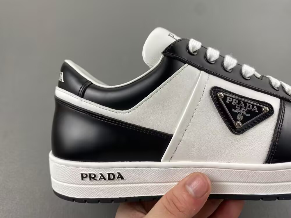 UA Pra*a Downtown Low Top Sneakers