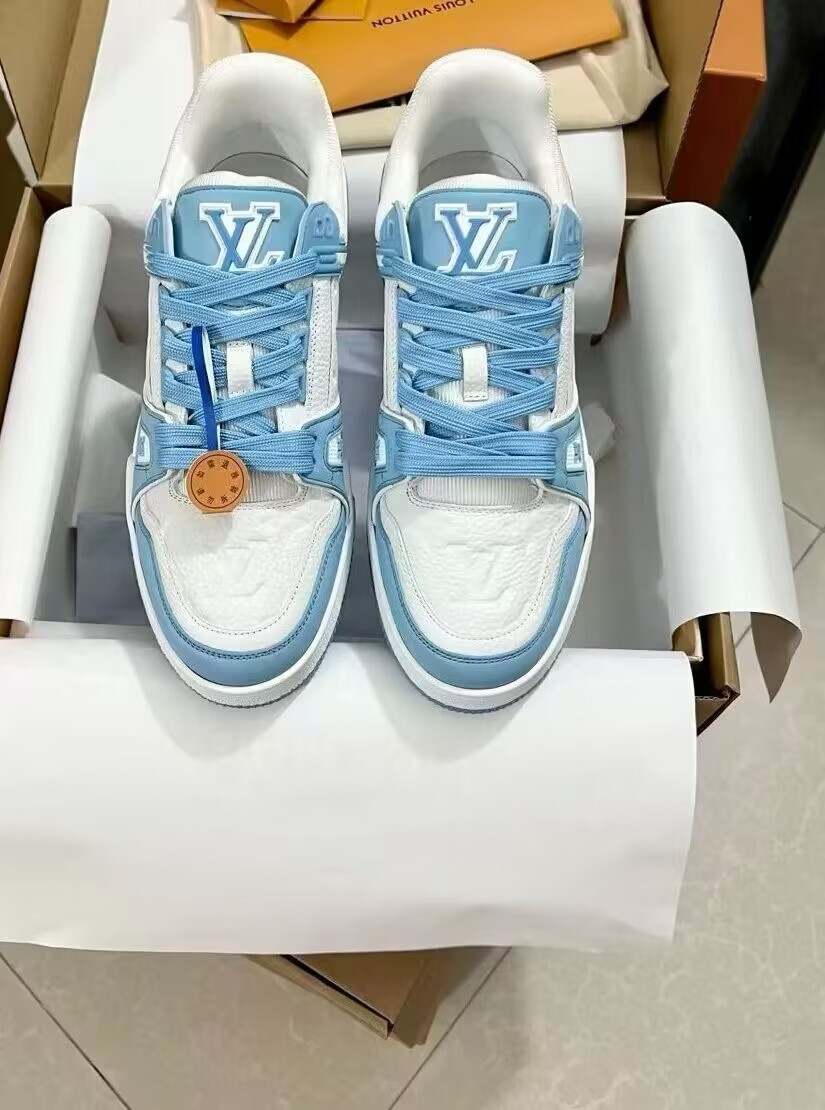 UA L0vis Vvtt0n LV Trainer Low White Sky Blue