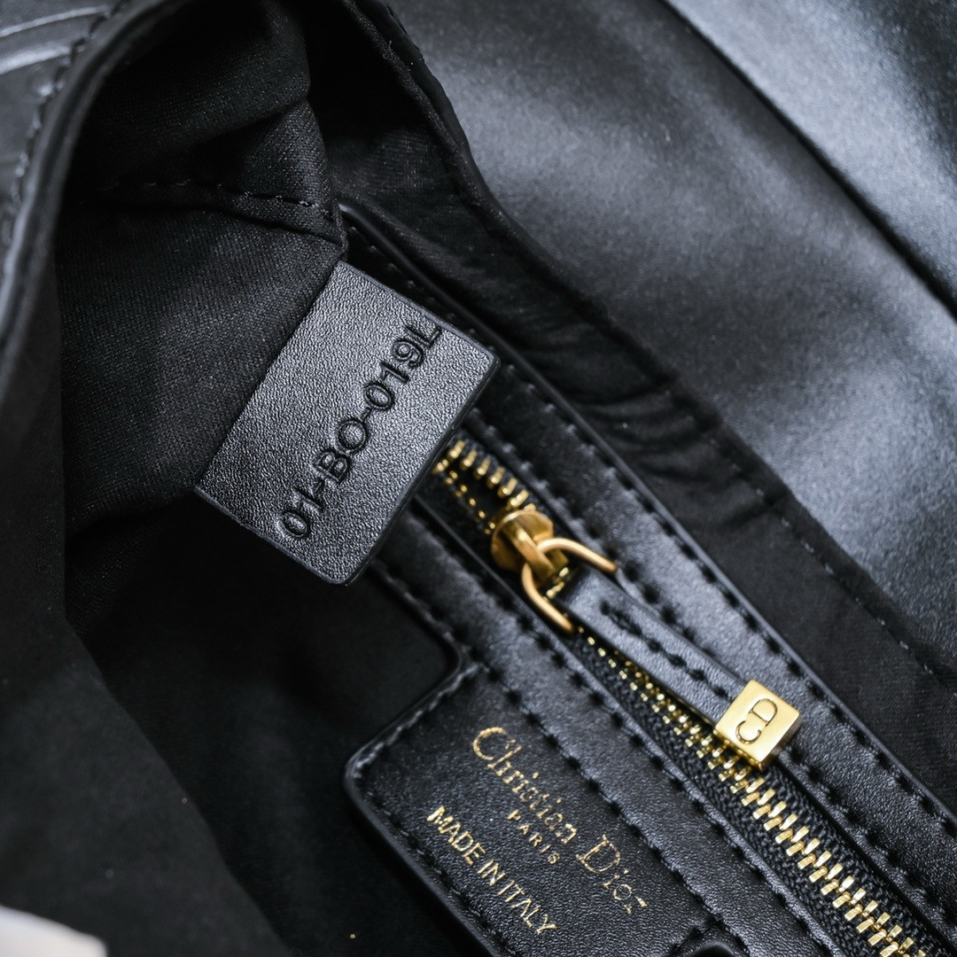 D10r SADDLE BAG WITH STRAP Black Oblique Embossed Calfskin 25.5x20x6.5cm