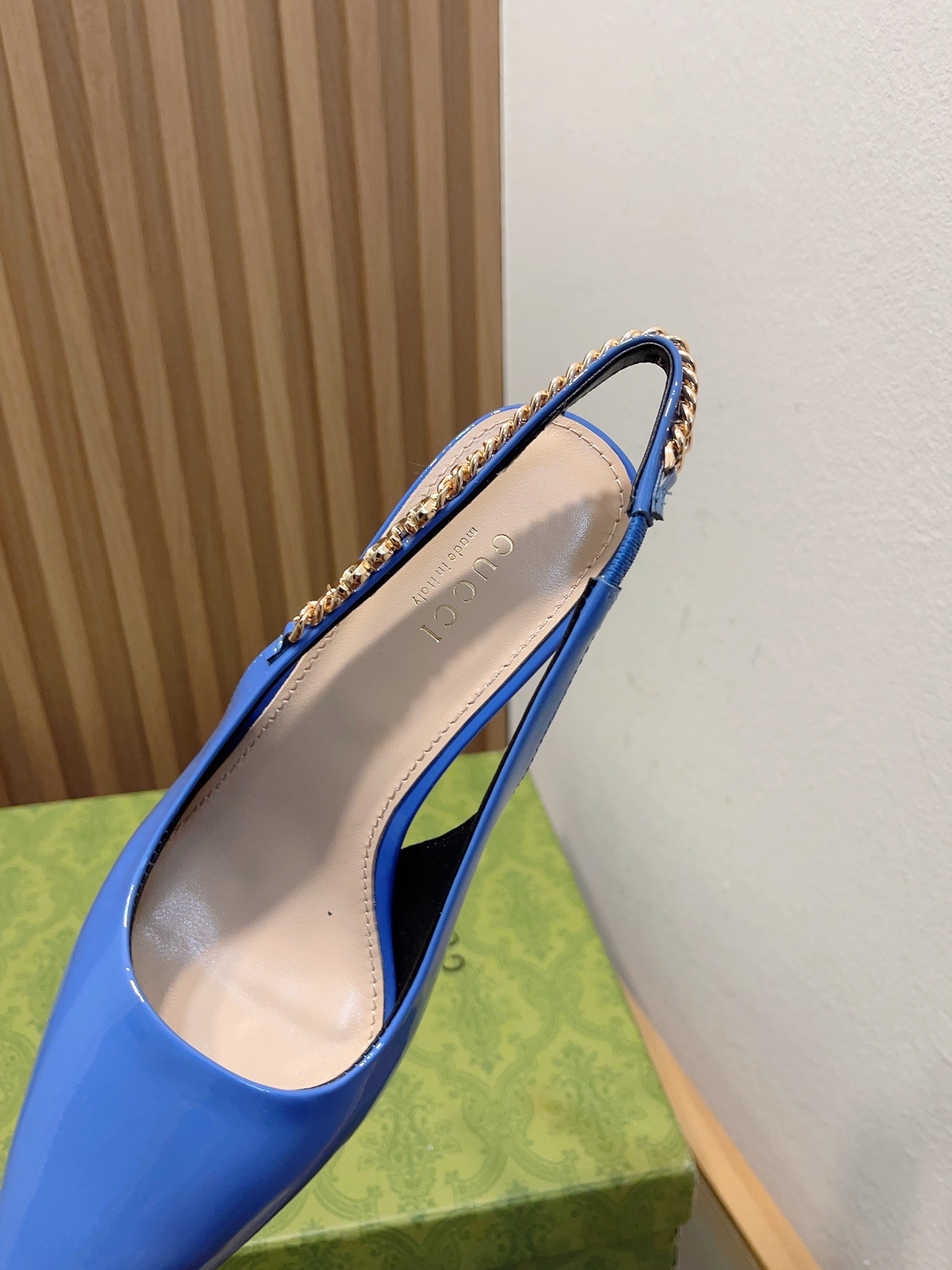 Gvc*1 SIGNORIA SLINGBACK PUMP High