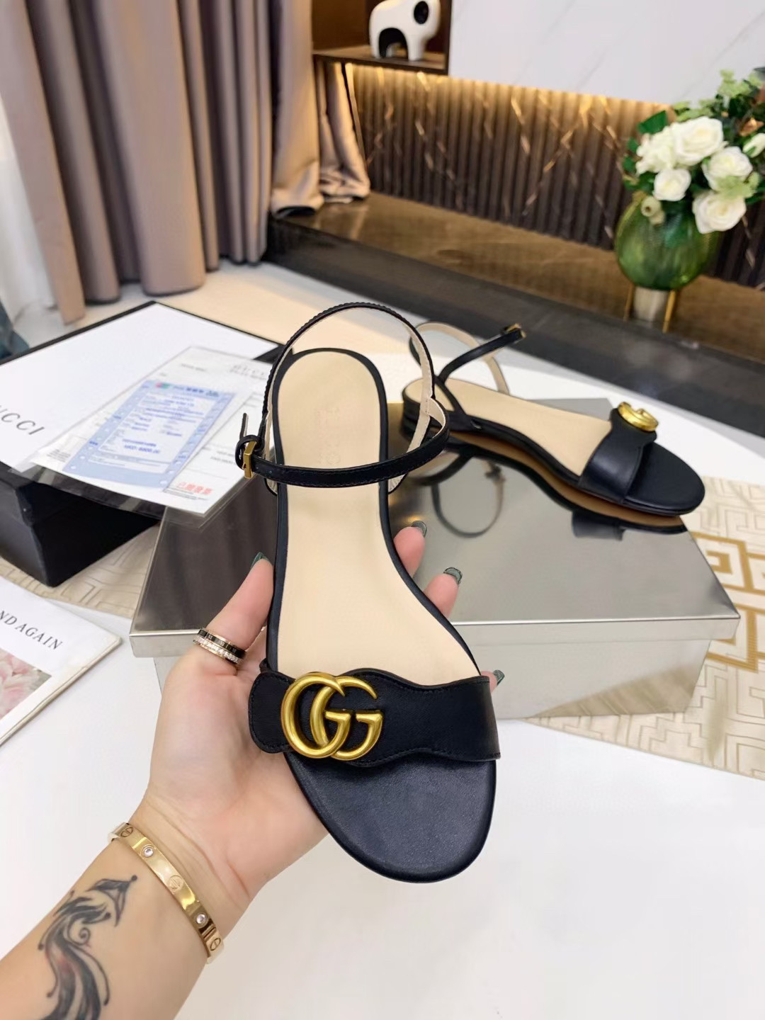 UA Gvc*1 HORSEBIT FLAT SANDAL