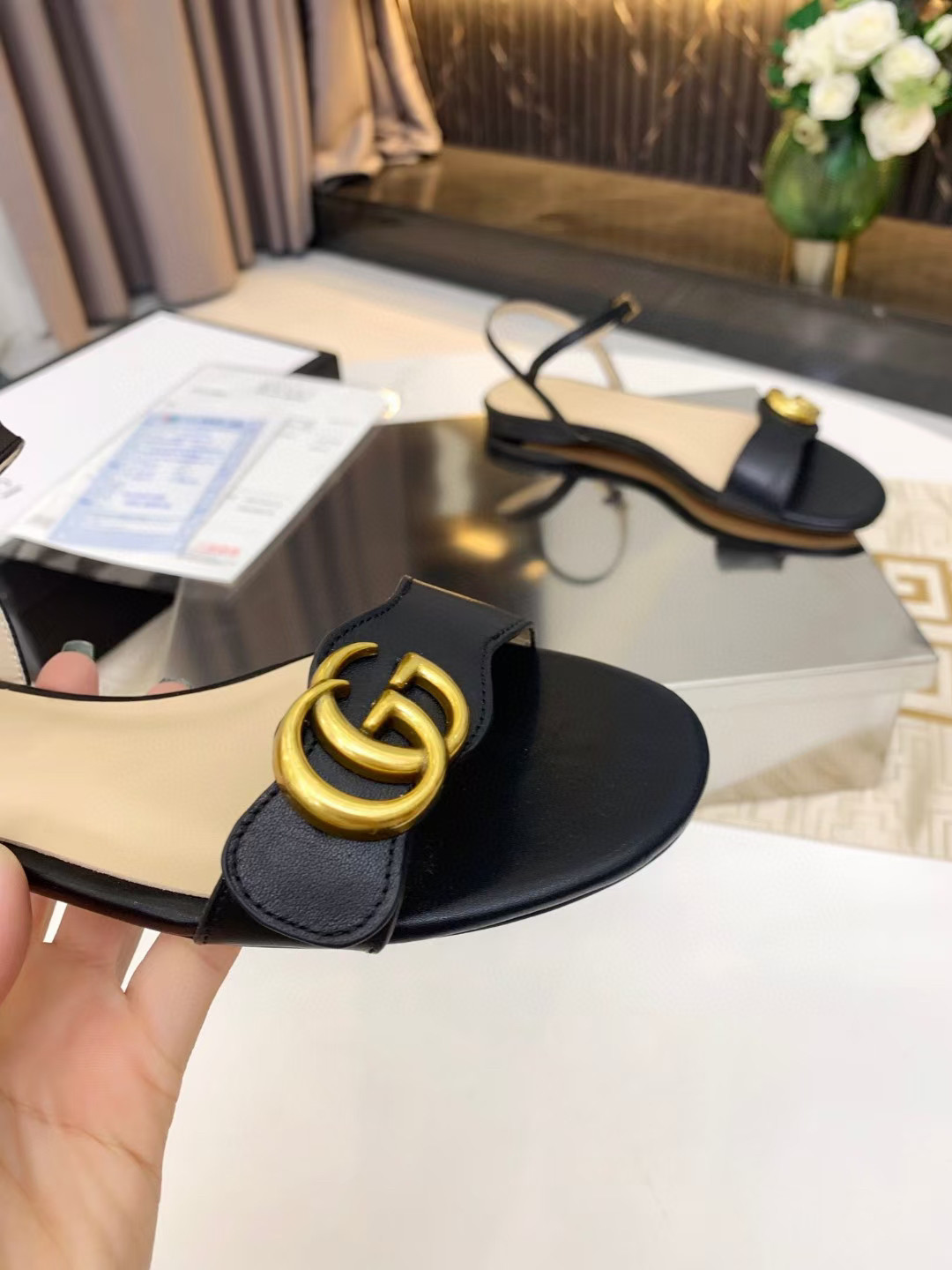 UA Gvc*1 HORSEBIT FLAT SANDAL