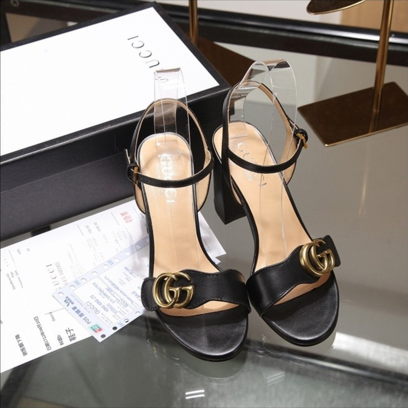 UA Gvc*1 HORSEBIT MID-HEEL SANDAL