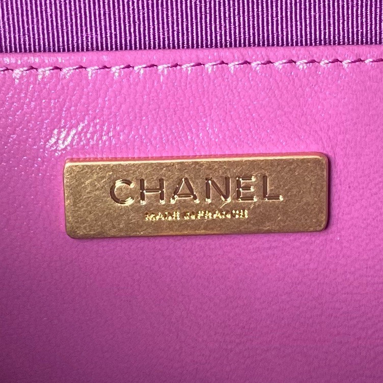 Ch**el MINI BAG WITH TOP HANDLE Shiny Lambskin & Gold-Tone Metal 12 × 18 × 7 cm