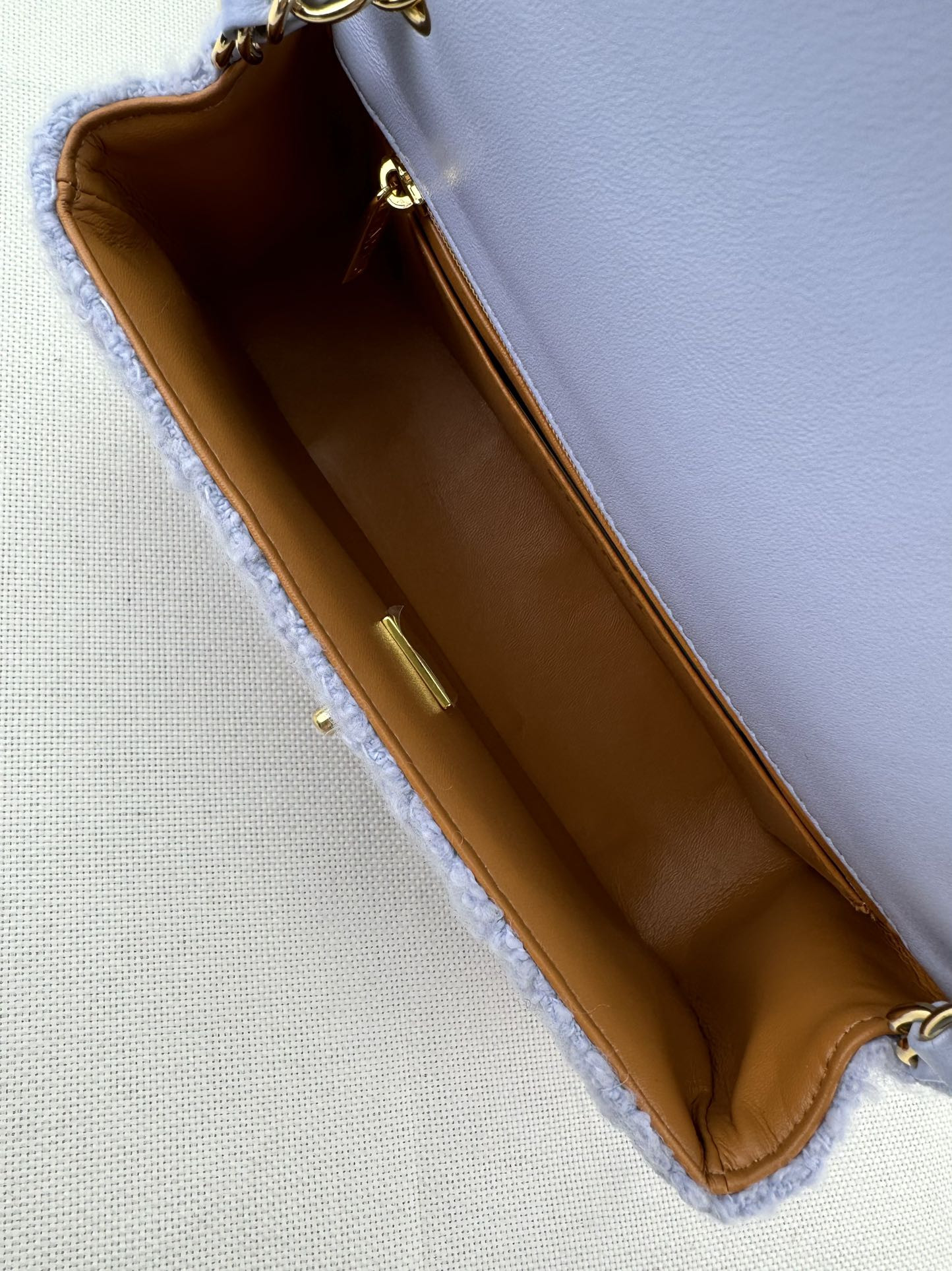 Ch**el MINI CLASSIC 11.12 HANDBAG 20 12 × 20 × 6 cm