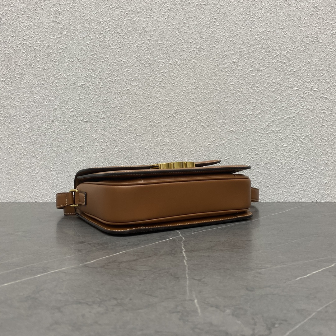 Ce1i*e Triomphe Bag 22x16.5x7cm