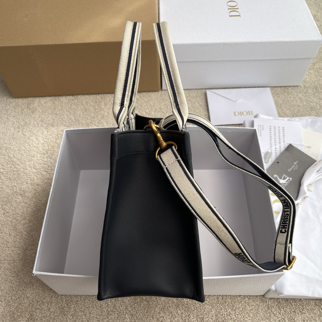 D10r  Book Tote  Reverse  26.5×21×14cm