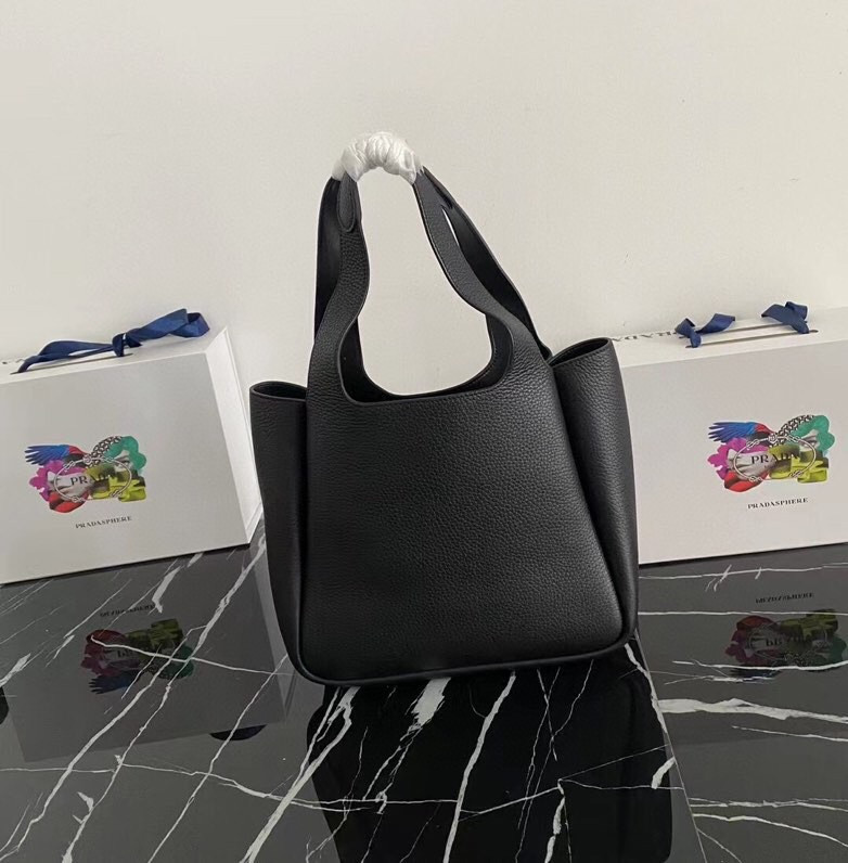 Pra*a Medium Leather Tote 25x21.5x14cm