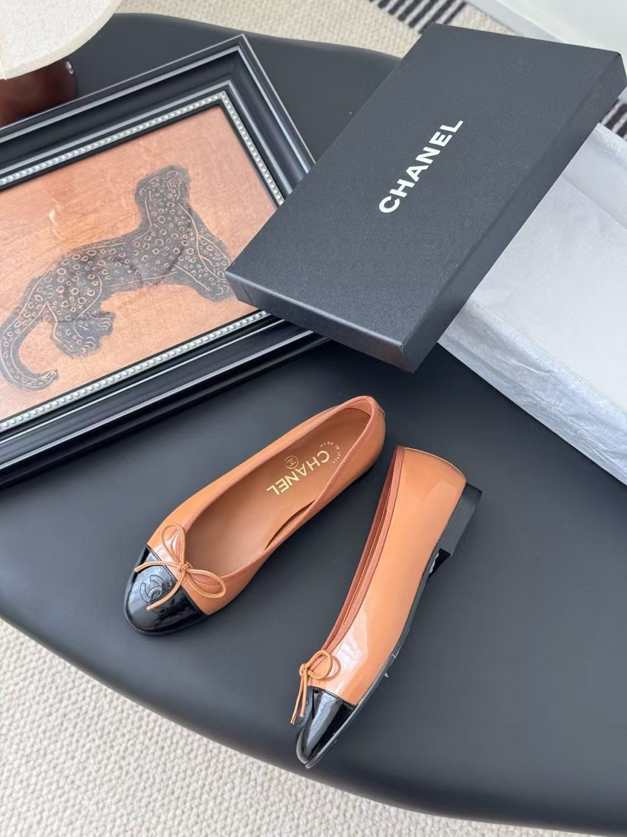 UA Ch**el Ballet flats