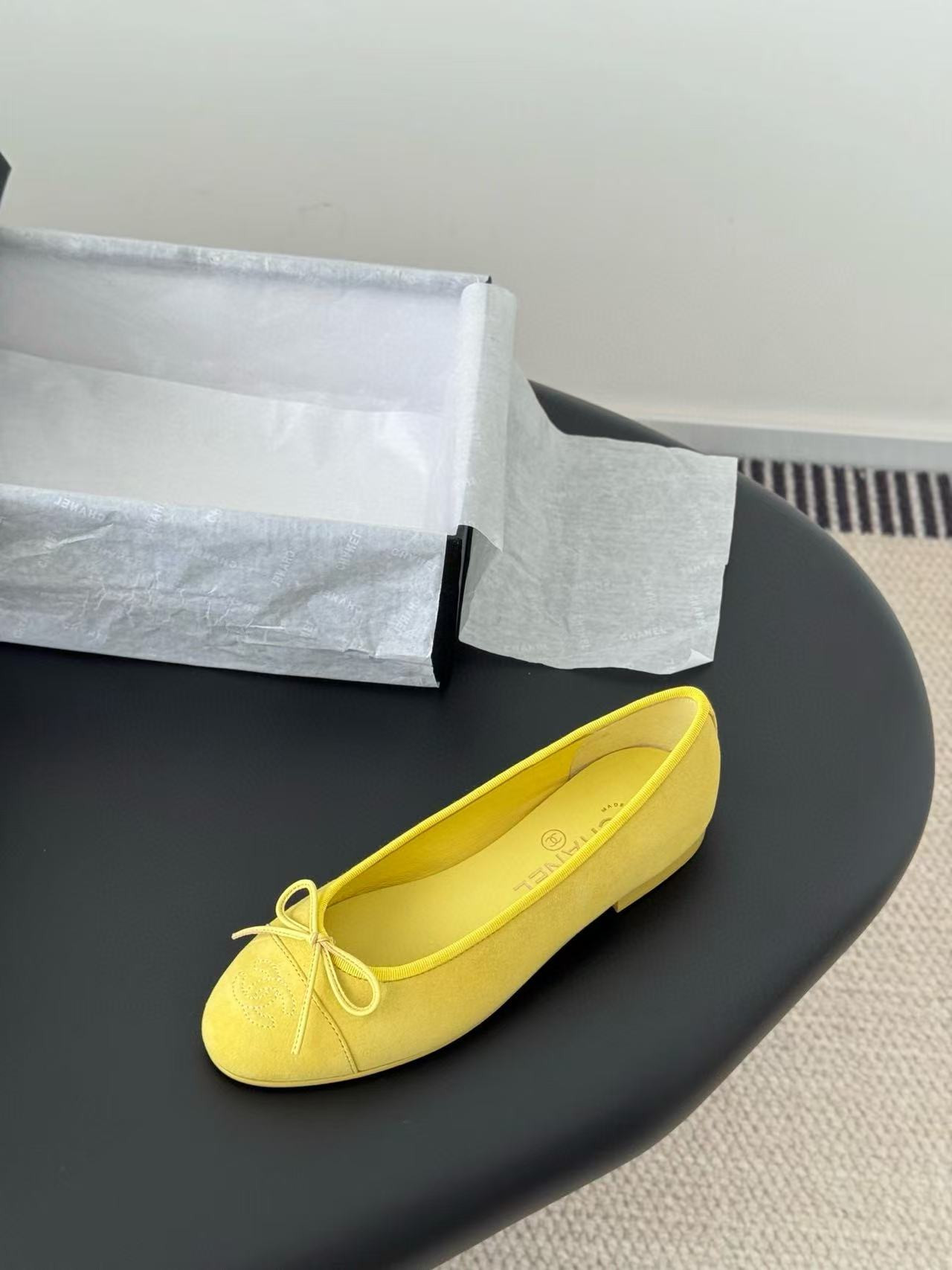 UA Ch**el Ballet flats