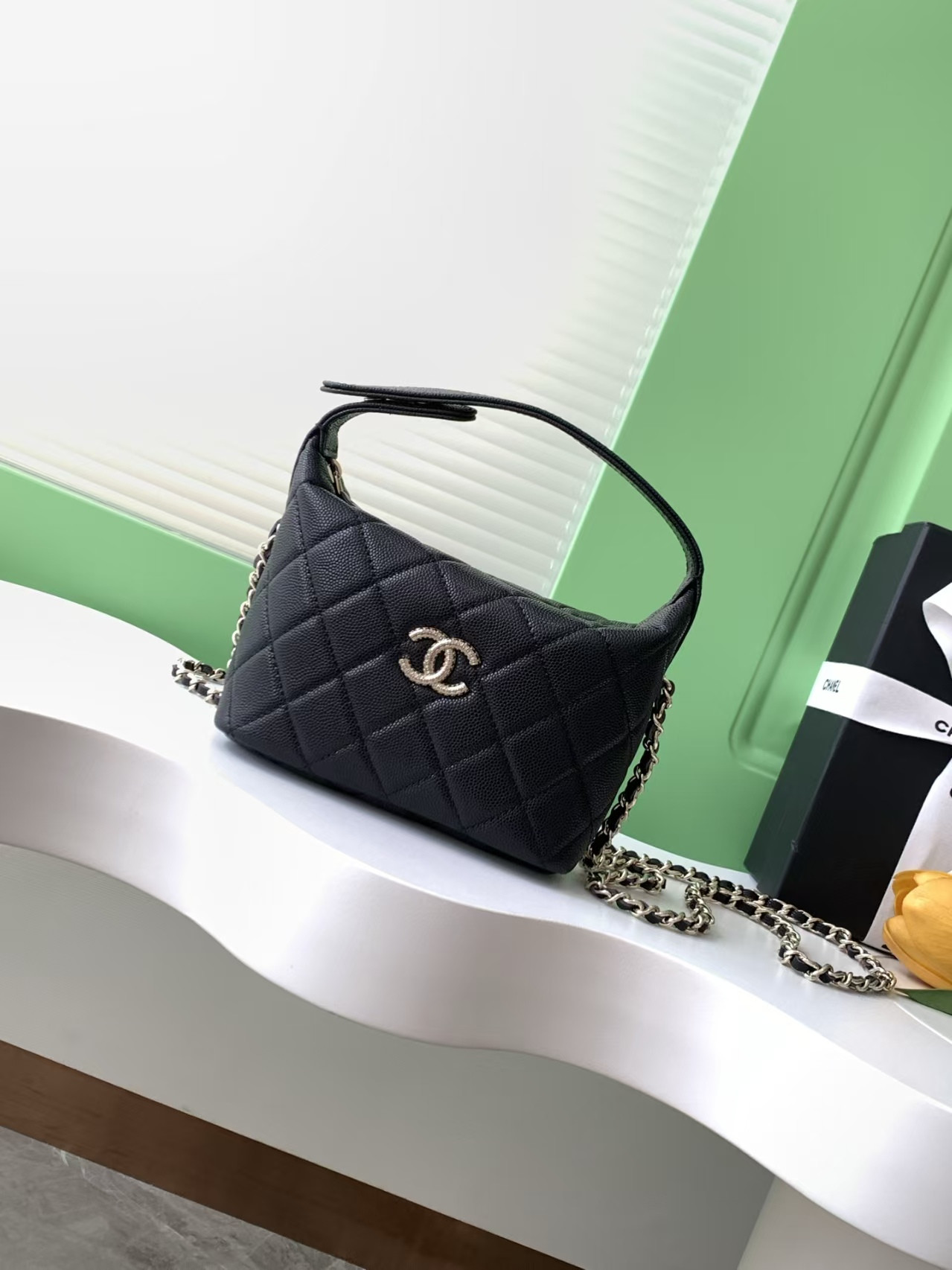 Ch**el Clutch with Chain 21.5x19x6cm