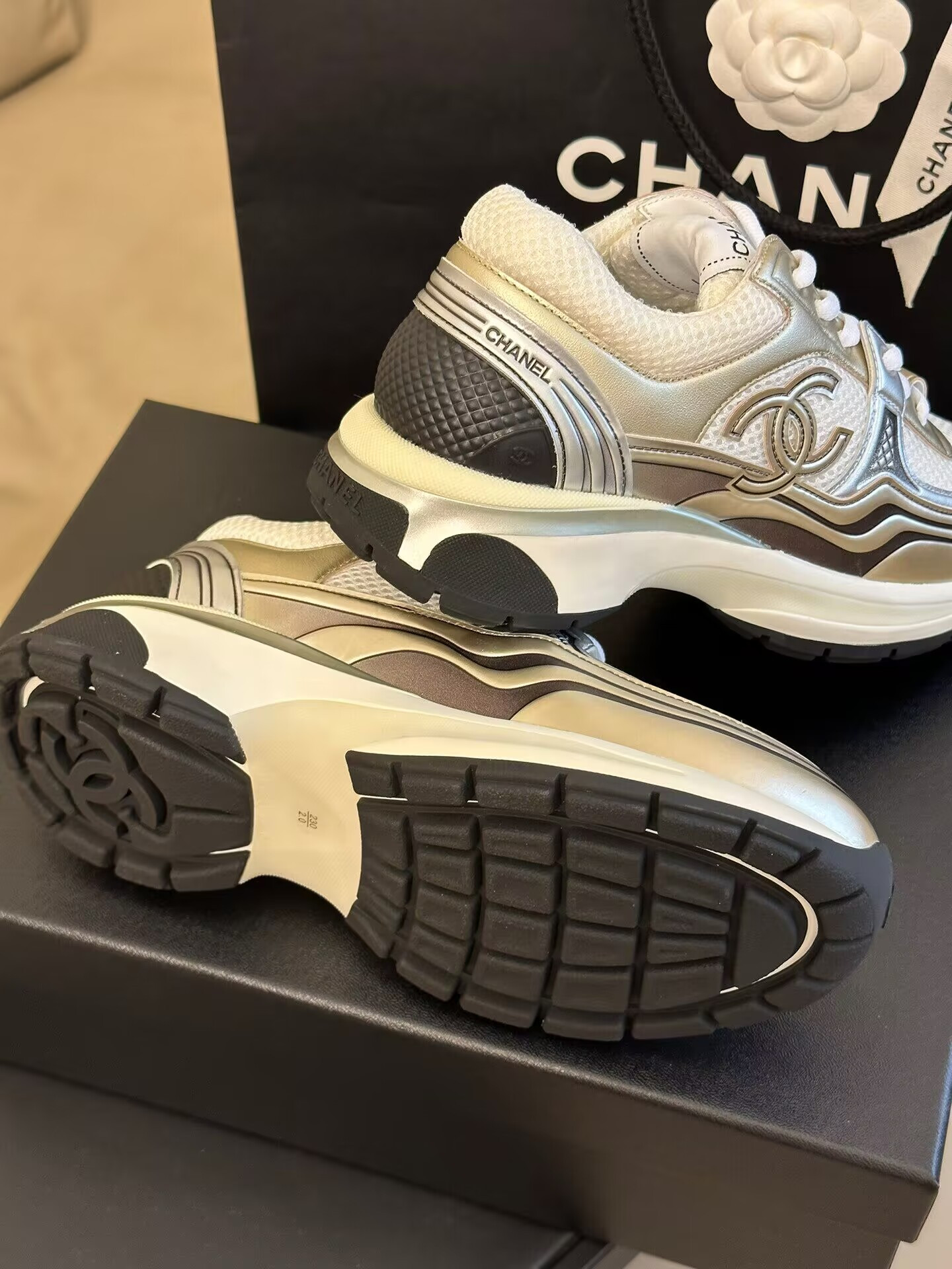 Ch**el CC Runner Gold Laminate