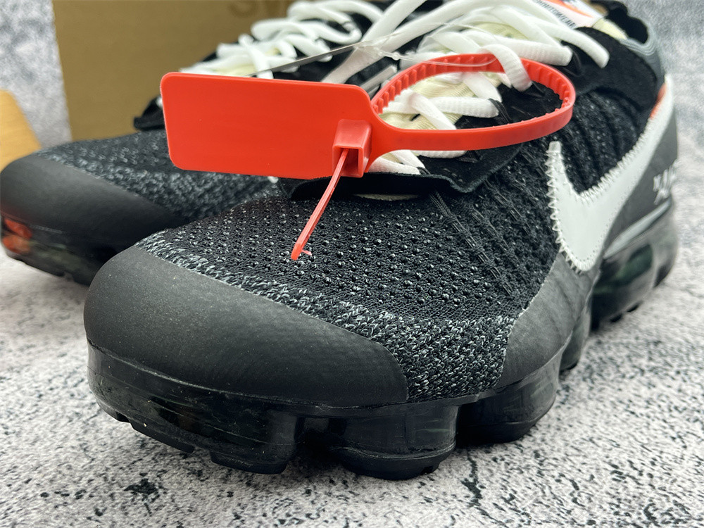 UA II OFF-WHITE X AIR VAPORMAX 