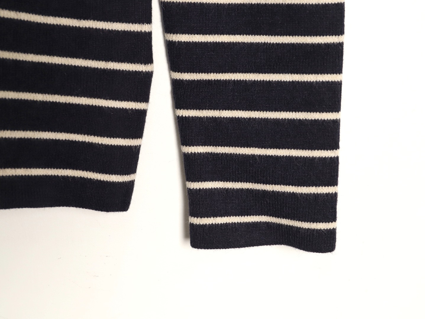 Pra*a PRD Sweaters