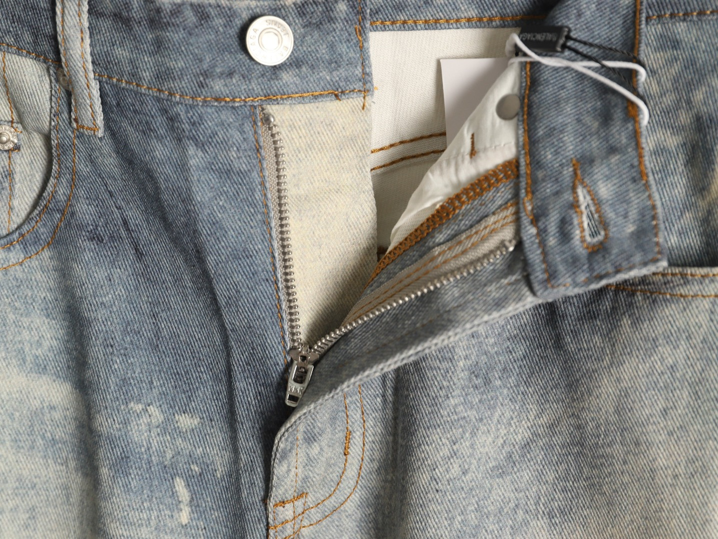Ba1en*iaga Jeans