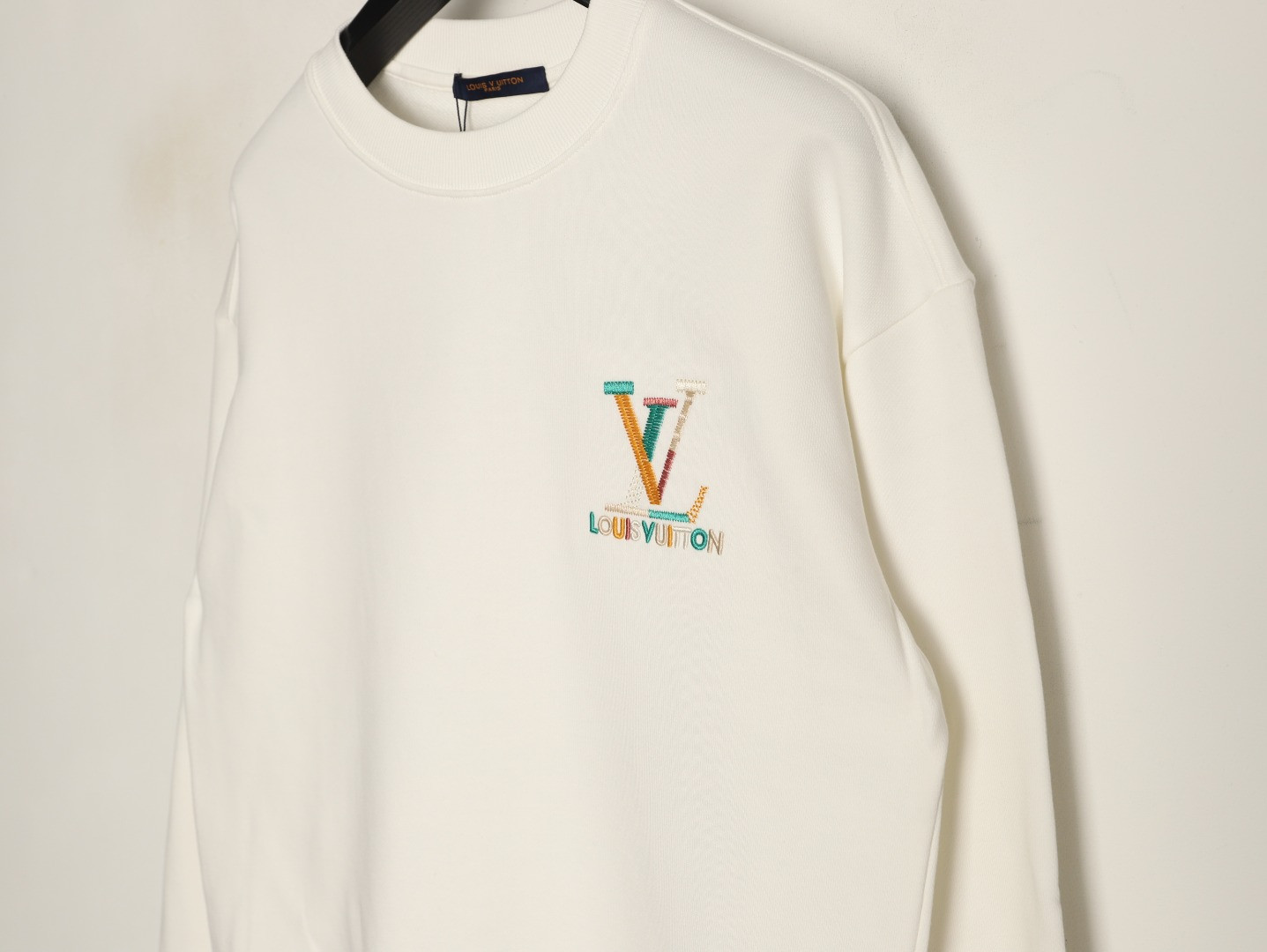 L0vis Vvtt0n Hoodies