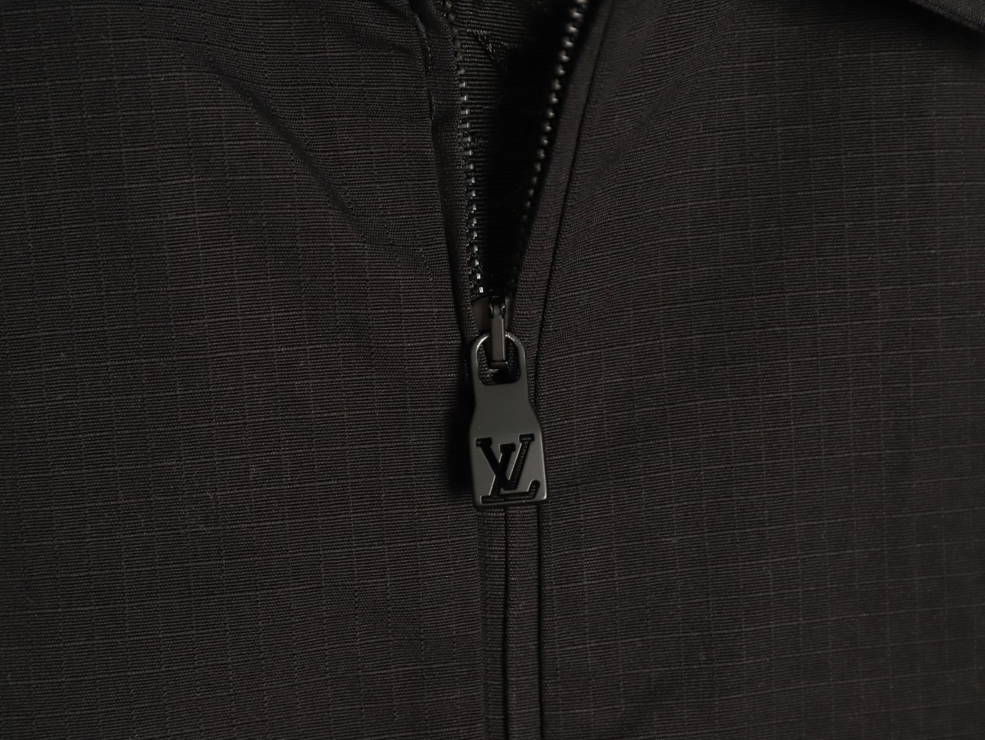 L0vis Vvtt0n LV Jacket