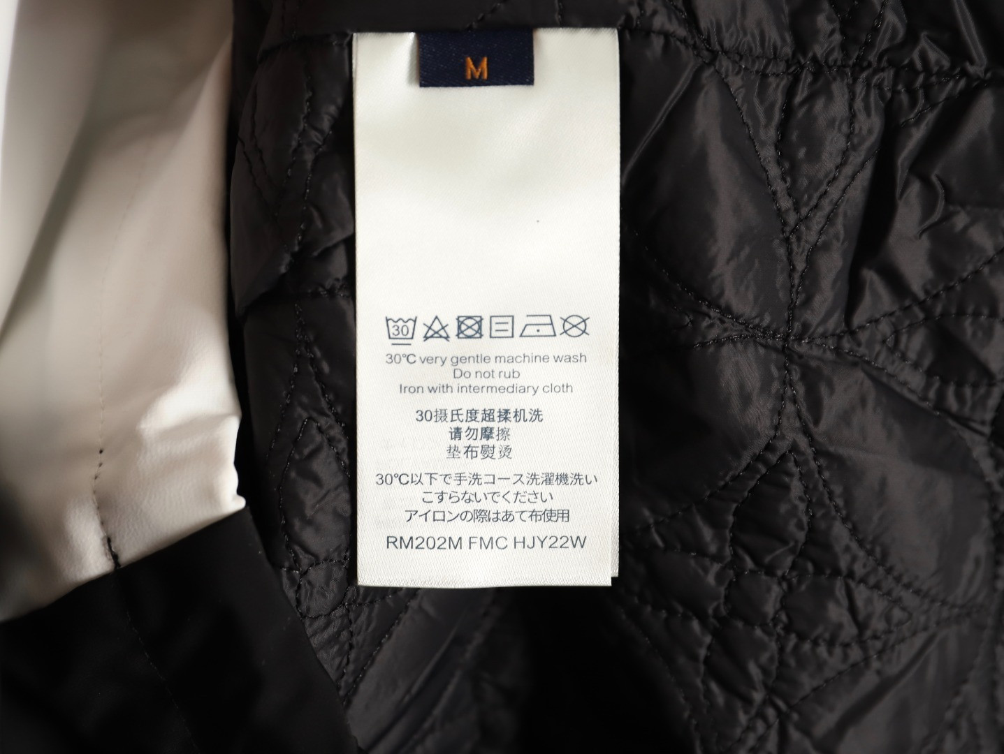 L0vis Vvtt0n 25FW Padded jacket