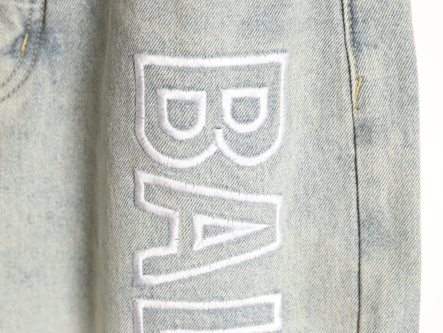 Ba1en*iaga Jeans