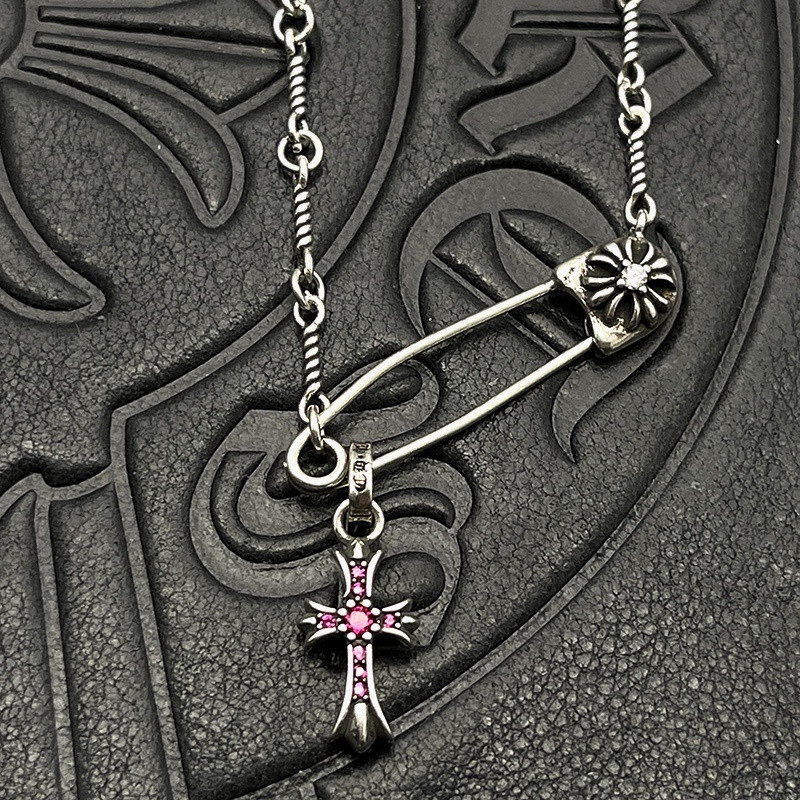 Ch*0me He**ts Twisted Cross Pin Necklace (Chain length 45+5cm)