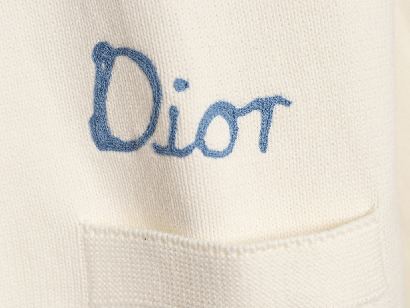 D10r Cardigan Sweaters