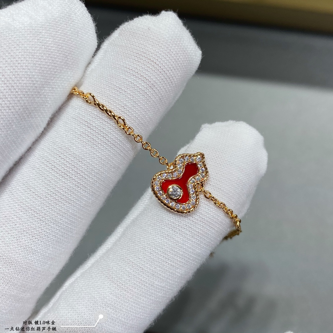 Qeelin Mini D1am0nd Red Gourd Bracelet