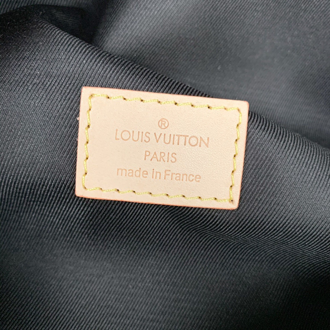 lv BUMBAG M43644