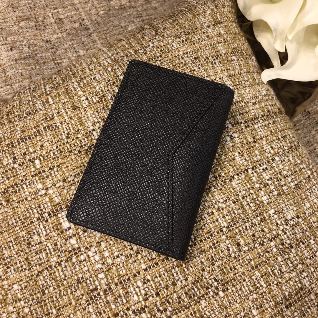 LV POCKET ORGANIZER M69250