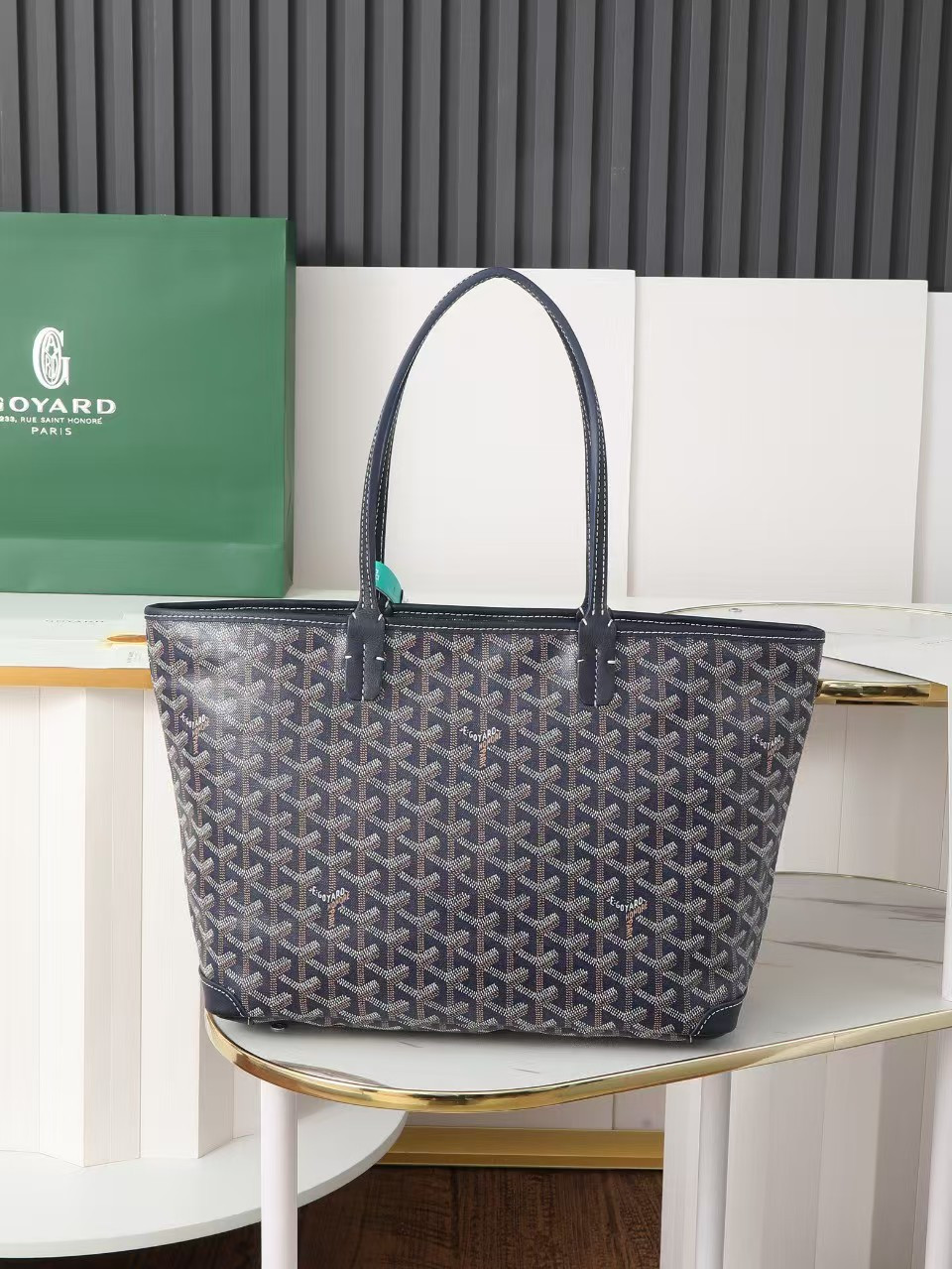 G09ard Artois Bag 25 x14 x30CM
