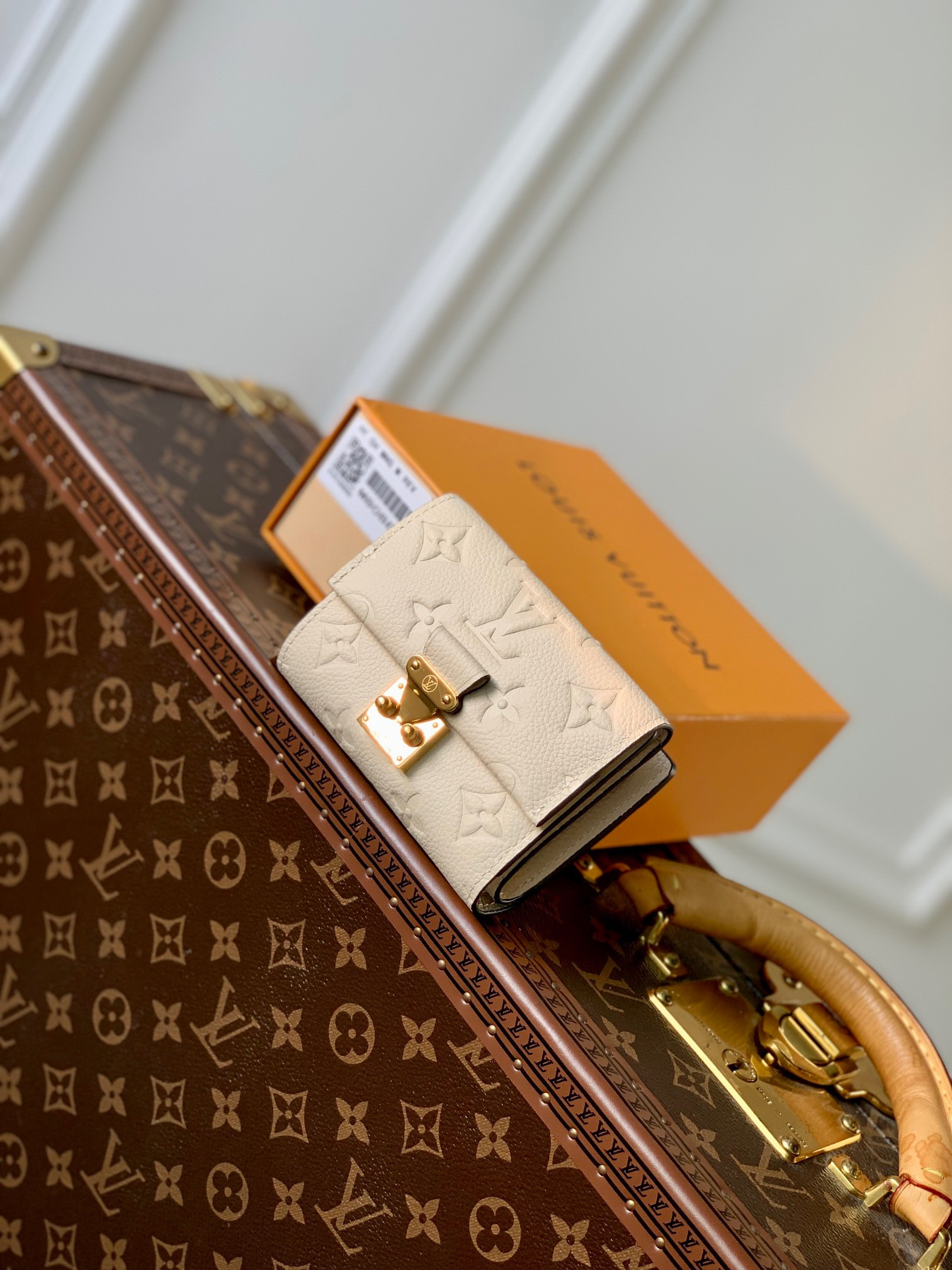 LV Metis Compact Wallet M81071