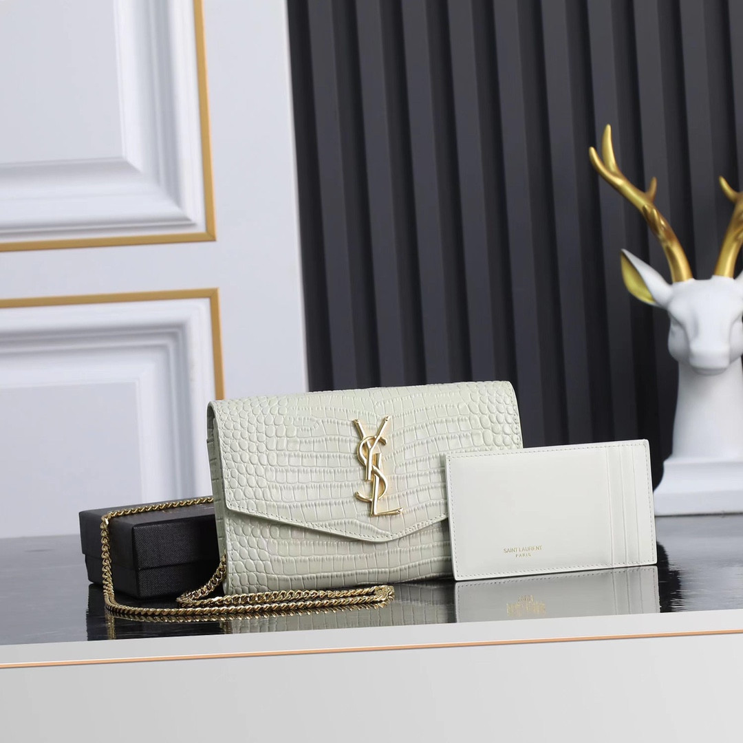 Y51 UPTOWN CHAIN WALLET IN CROCODILE-EMBOSSED SHINY LEATHER 7.5 X 4.7 X 1.2 INCHES