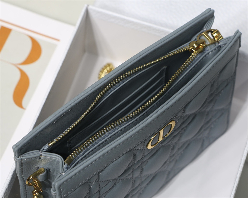 D10r CARO ZIPPED POUCH WITH CHAIN Blue S*pple Cannage Calfskin 19 x 14 x 4.5 cm
