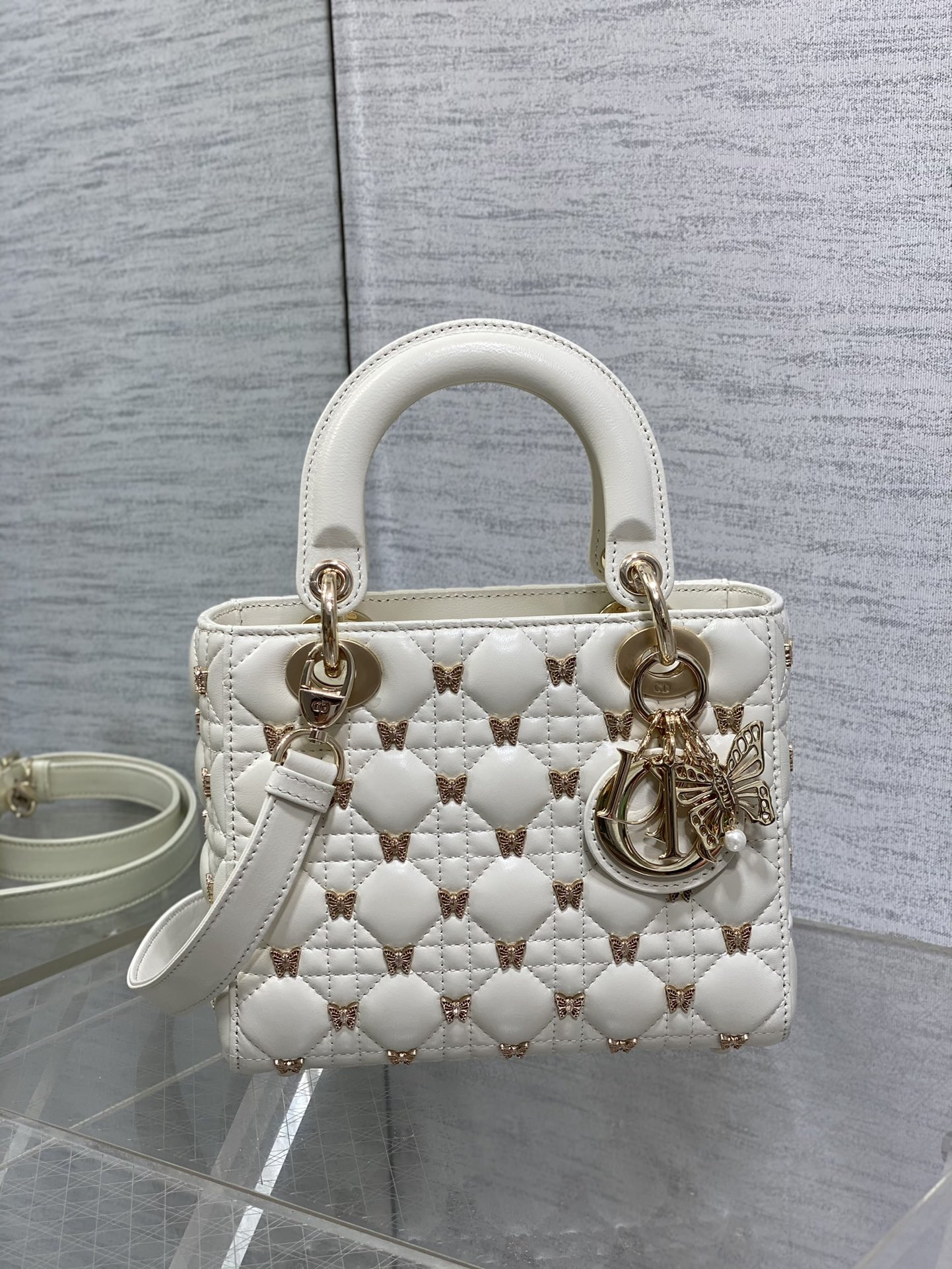 SMALL LADY D10r White with Butterfly Studs