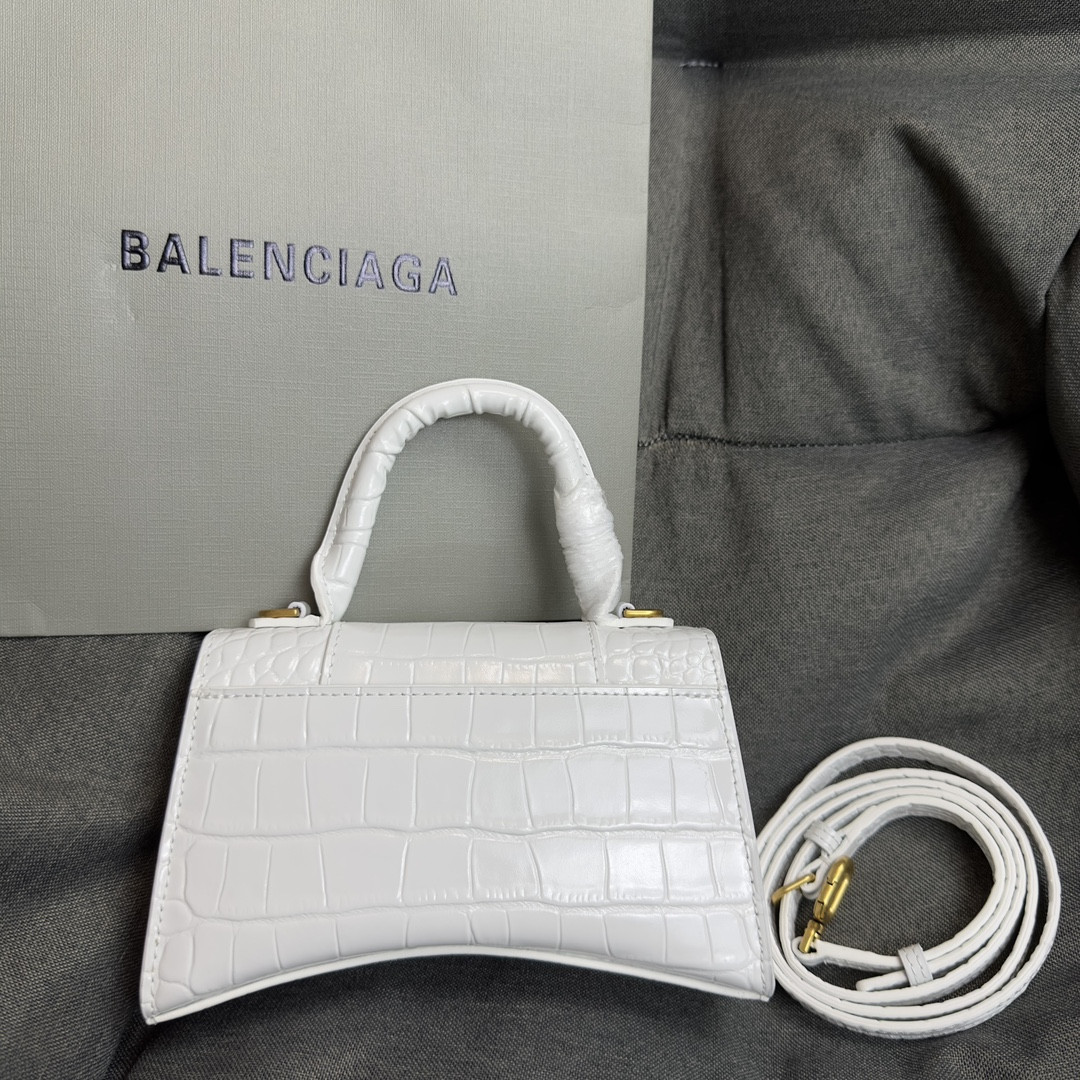 Ba1en*iaga WOMEN