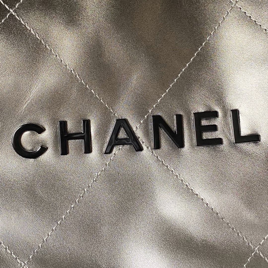 Ch**el 22 HANDBAG Shiny Calfskin SILVER 15.2×16.4×3.1 in