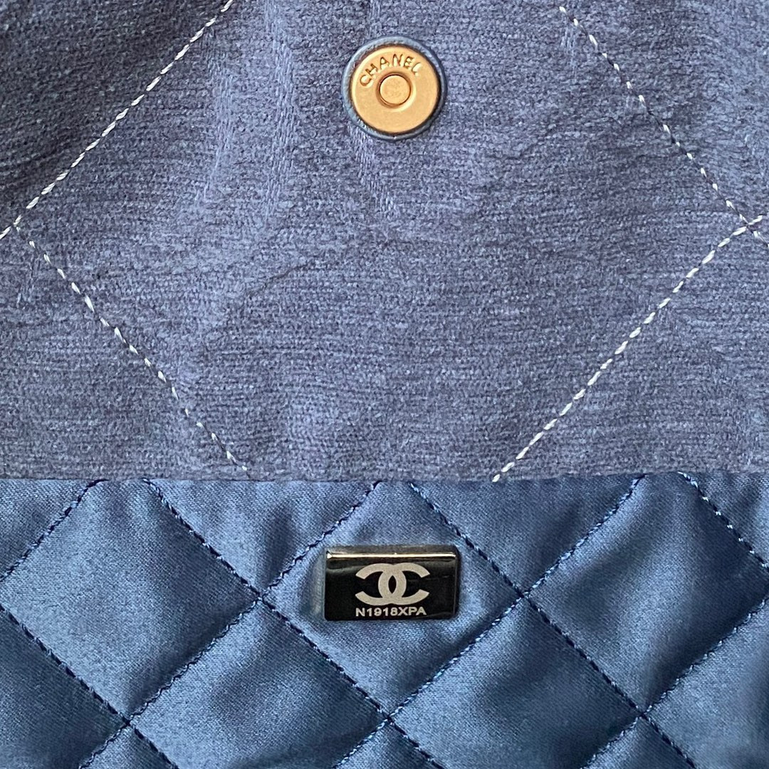Ch**el 22 SMALL HANDBAG velvet NAVY 13.7×14.4×2.7 in