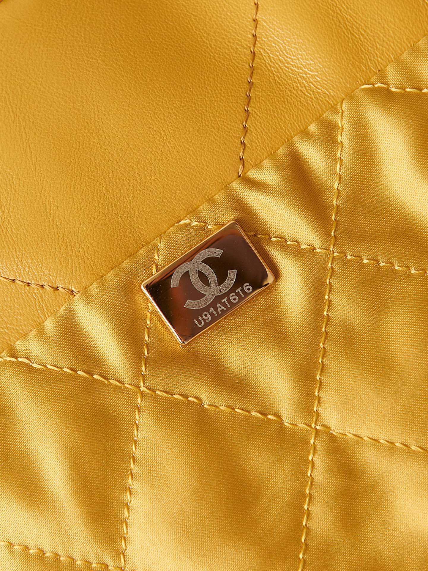 Ch**el 22 SMALL HANDBAG Shiny Calfskin YELLOW 13.7×14.4×2.7 in