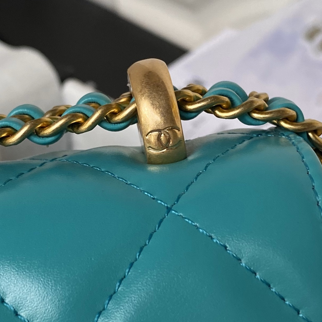 Ch**el FLAP BAG BLUE 22×14.5×8cm