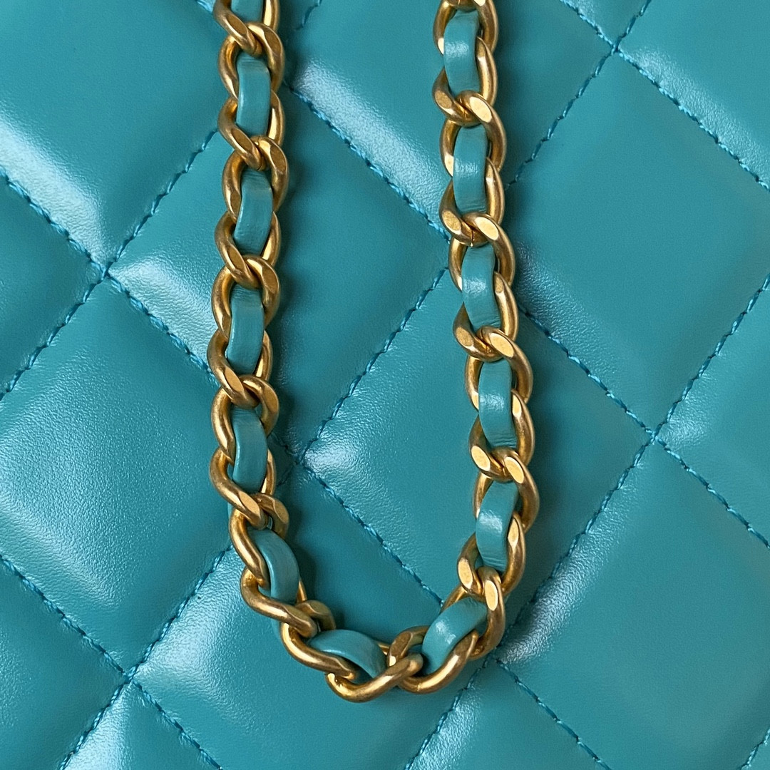 Ch**el FLAP BAG BLUE 22×14.5×8cm