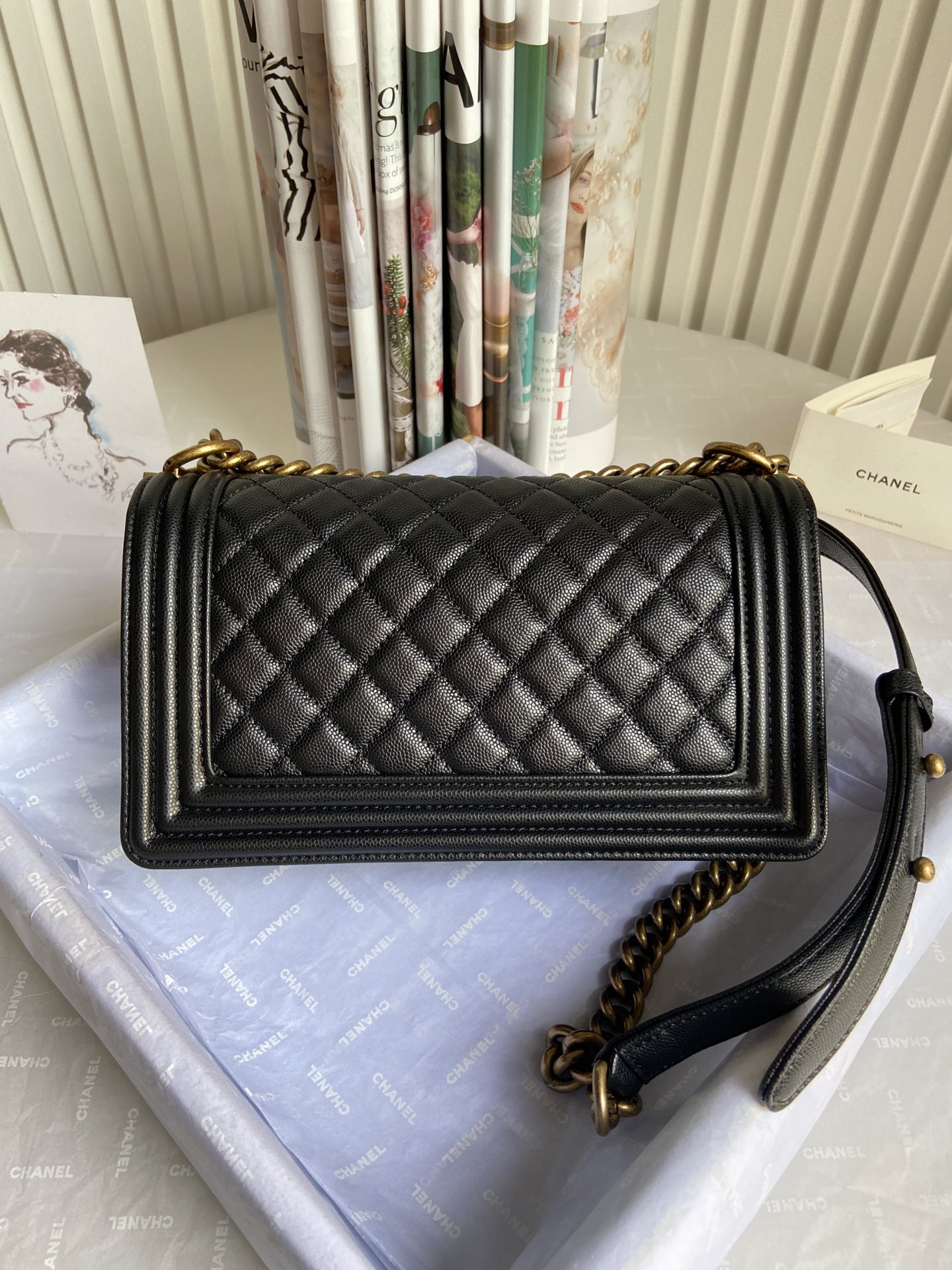 BOY Ch**el HANDBAG Shiny Grained Calfskin 5.9 × 9.8 × 3.5 in